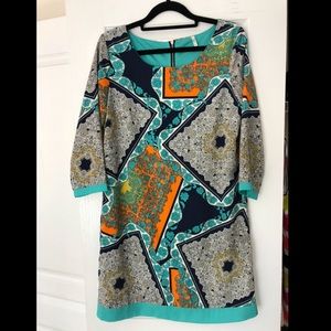 Beautiful boutique dress with 3/4 length sleeves